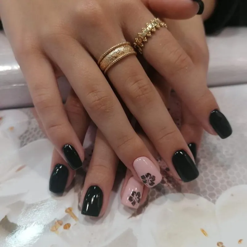 Serviço de unhas